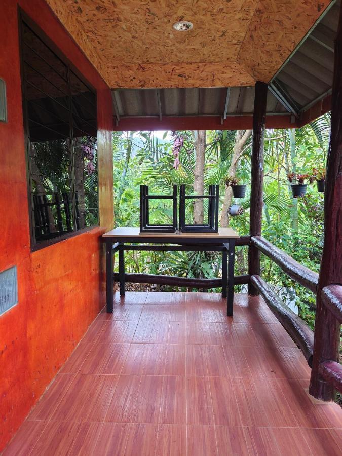 บ้านดินโฮมสเตย์ ปางอุ๋ง Ban Huai Makhuea Som Екстер'єр фото